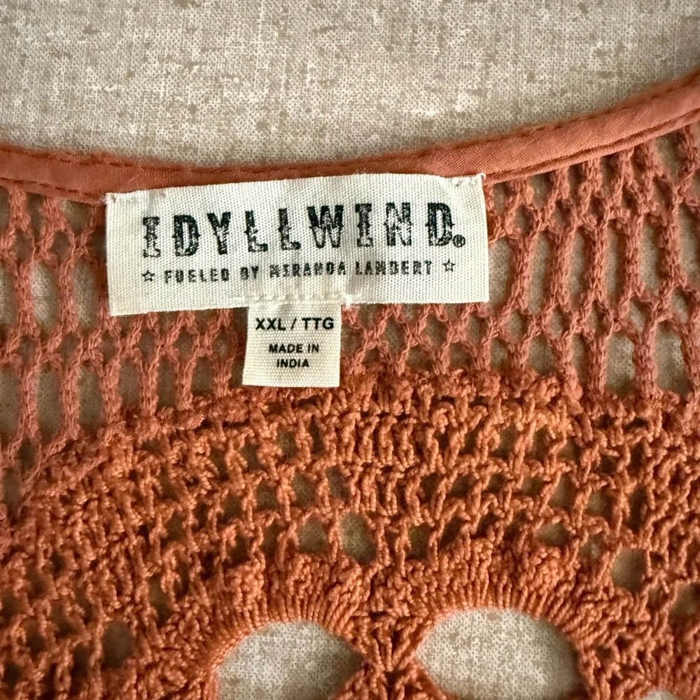 Idyllwind Rust Crochet Vest with Fringe - Picture 4 of 10